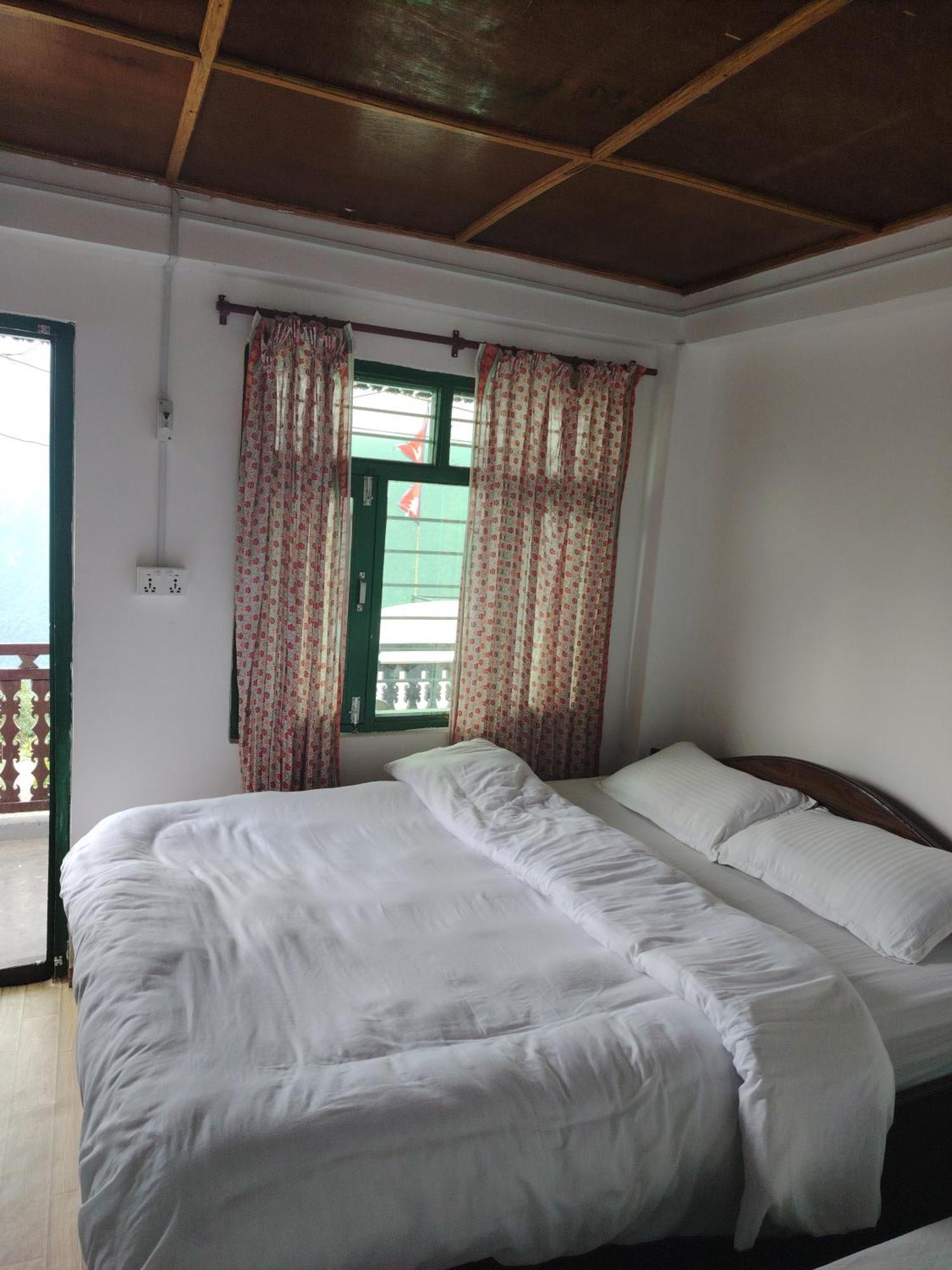 Panorama View Point Lodge And Restaurant, Annapurna-10, Ghandruk ,Agarju Astam Exteriér fotografie